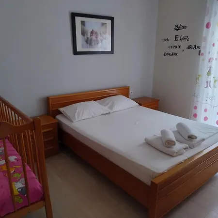 Apartman Dora's Place *