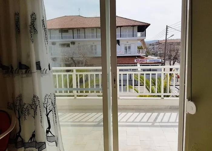 Dora's Place Néoi Póroi